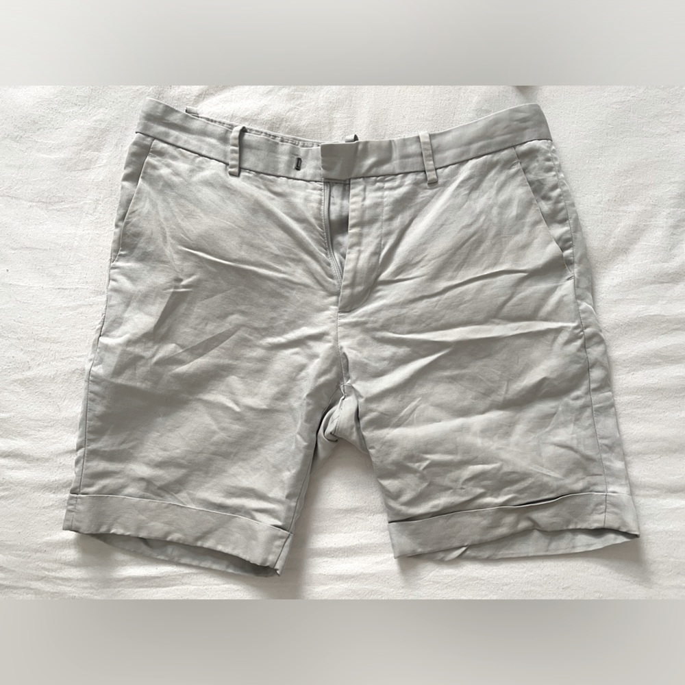 H&M men’s shorts silver/light gray size Small/Medium